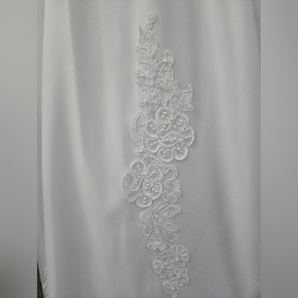 White Satin Sleeveless Wedding Dress Ballgown - Picture 4 of 8
